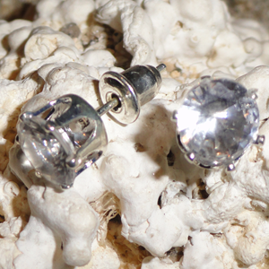 Boucles d'oreilles transparentes strass Cz 7mm | ART des ILES.com